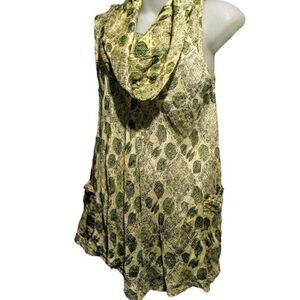 Juli Raja Large Sleeveless Blouse